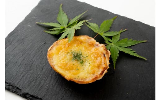 コッペ蟹グラタン