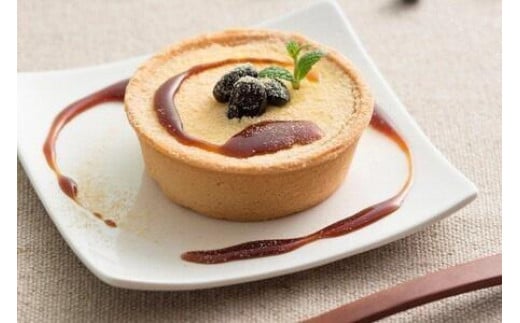 黒豆チーズタルト デザート  スイーツ ギフト お土産 贈り物 お取り寄せ おやつ お菓子 デザート 4個 チーズタルト タルトケーキ ふるさと納税 タルト 黒蜜 黒豆あん チーズケーキ ギフト お祝い 洋菓子 和洋菓子 和菓子 甘いもの 誕生日 手土産 ケーキ