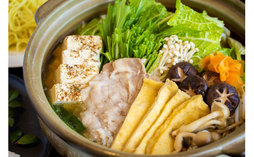 京都Kissuien「京丹後産野菜と極み出汁とともに味わう黒豚鍋セット」（4人前）