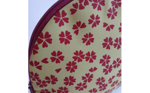 ã·ã«ã¯ã»ã¡ãããããŒã ïŒå°æ¡ææ§ïŒèé»è²