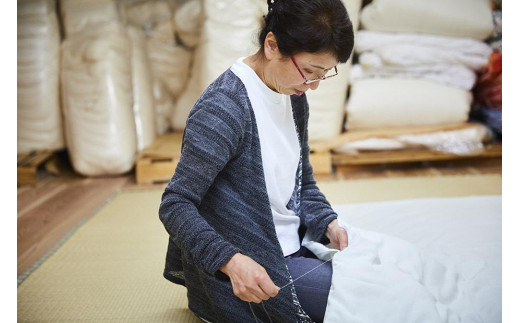 健康のお手伝い　手作り　喜楽枕　テレビ枕　正座枕(青唐草模様）