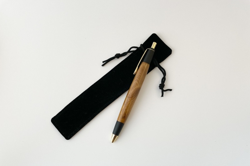 屋久島産【天然ヒノキ】シャープペンシル(0.5mm) 1本 〈 文具 工芸品 文房具 シャーペン ギフト 贈答 プレゼント 木軸 入学 お祝い〉 