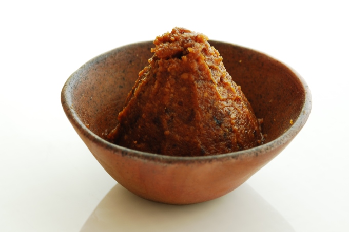 「有機黒大豆味噌」800g〈 みそ 味噌 有機 有機JAS認証 オーガニック 生みそ 天然醸造 発酵食品 豆味噌 大豆味噌 調味料 〉