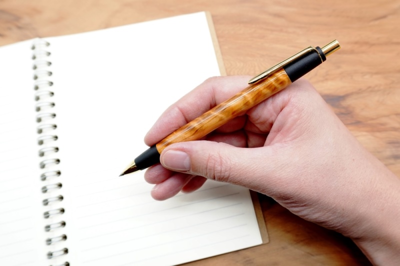 天然屋久杉シャープペンシル・ストレートタイプ(0.5mm)1本〈 ペン 文具 文房具 シャーペン 木軸 木製 ギフト 贈答 プレゼント 工芸品〉 