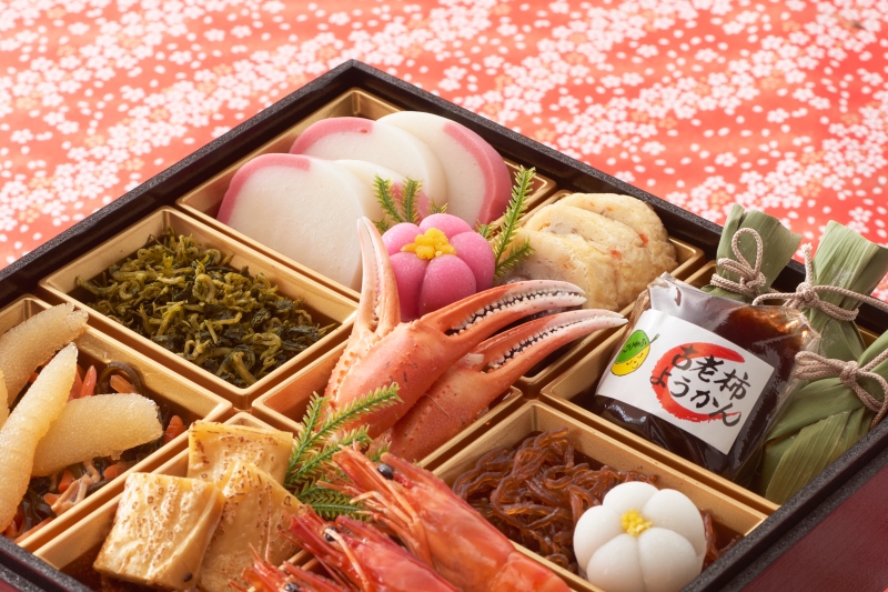 京都 和洋折衷 おせち 三段重（61品目、3～4人前）冷凍【先行予約／毎年・早期受付終了品】12月29日か30日配送（日時指定不可）〈ころ柿羊羹・玉露ちりめん入り、おせち、おせち料理、冷凍おせち〉 