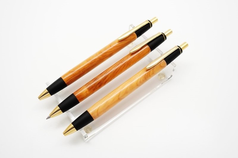 屋久島産【天然ヒノキ】ボールペン・ストレートタイプ(0.7mm)１本 〈 ペン 文具 工芸品 文房具 雑貨 ギフト 贈答 木軸 入学 お祝い〉 