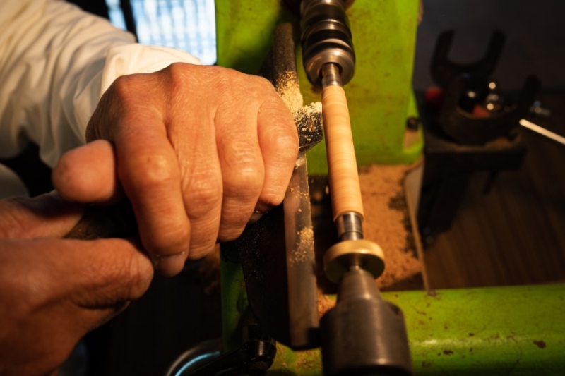 屋久島産【天然ヒノキ】無垢ボールペン・ストレートタイプ(0.7mm)1本 〈 文具 工芸品 木軸 木製 雑貨 ギフト 贈答 プレゼント〉 文房具 