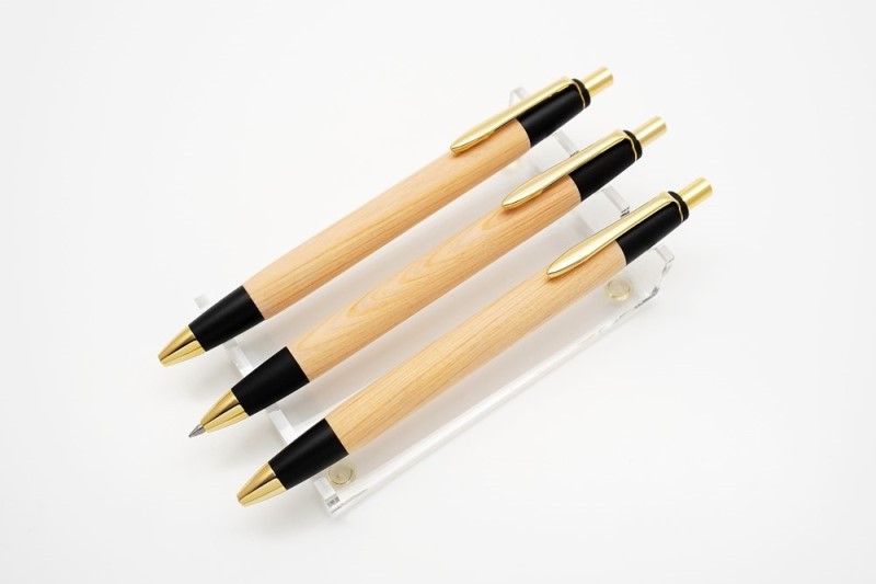 屋久島産【天然ヒノキ】無垢ボールペン・ストレートタイプ(0.7mm)1本 〈 文具 工芸品 木軸 木製 雑貨 ギフト 贈答 プレゼント〉 文房具 