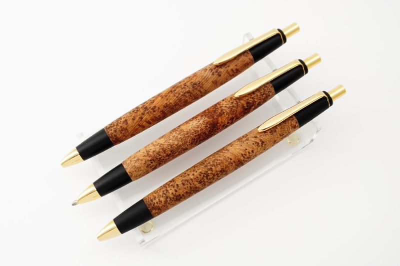 天然屋久杉【極上泡瘤】無垢ボールペン(0.7mm)1本〈 ペン 文具 工芸品 文房具 高級 木軸 木製 雑貨 ギフト 贈答 プレゼント 記念〉 