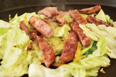 京丹波ぽーく粗挽きステーキ（ざぶとん）ハバネロ味3本セット　京都　京丹波町産　豚肉　オリジナルブランド ※北海道・沖縄は配送不可　[014KT002]