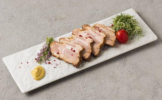 【2026年1月中旬以降発送】自家製 焼豚 320g 焼豚のタレ付き 焼き豚 ロース チャーシュー ラーメン 豚肉 肉 お肉 国産 自家製タレ たれ 人気 おすすめ おかず お惣菜 惣菜 お歳暮 お中元 ギフト ラーメン 焼豚丼 あっさり 冷凍 京都 京丹波 京丹波町 ※北海道・沖縄・その他離島は配送不可 [005IZ001]