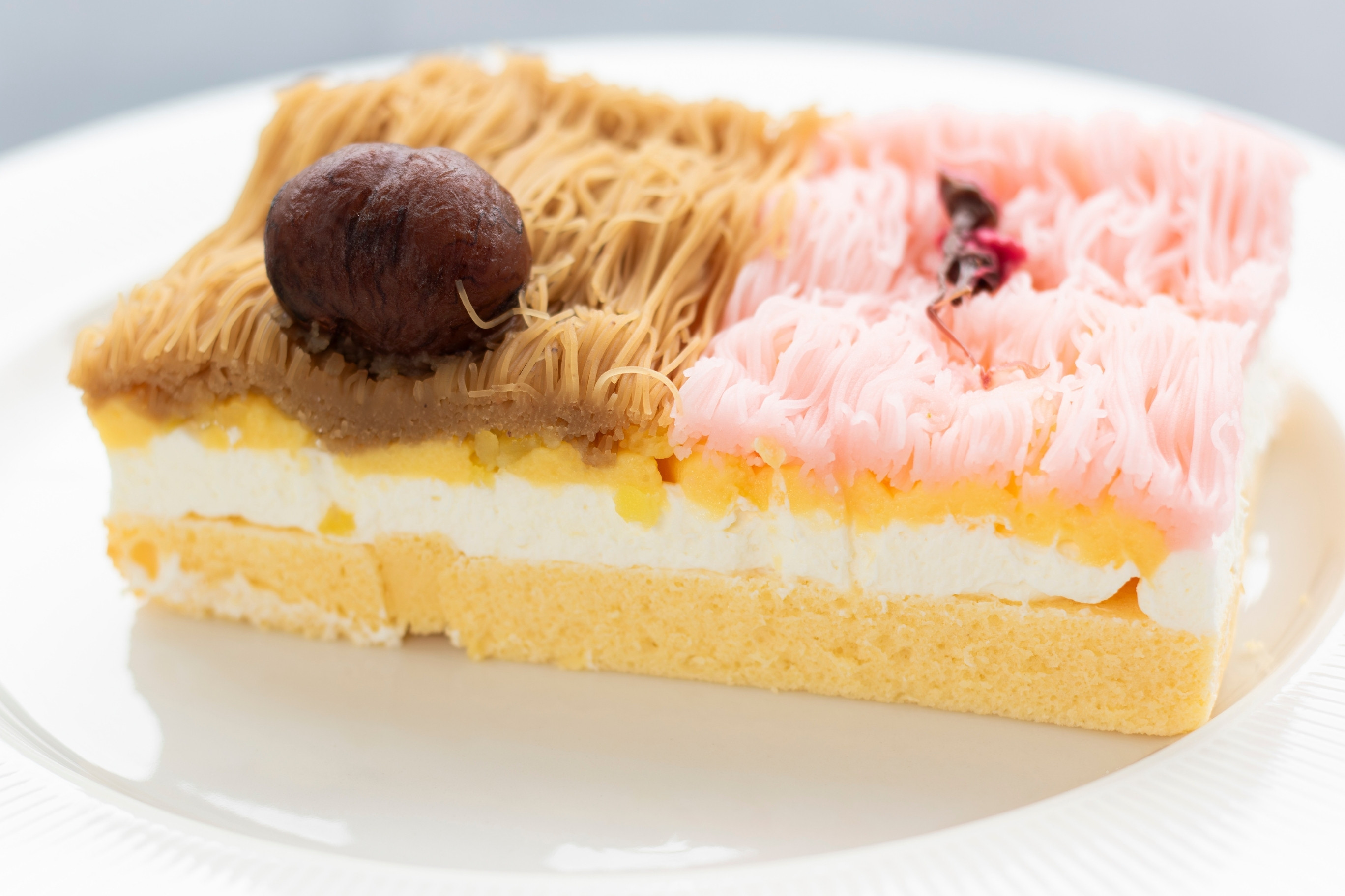 贅沢お重のモンブラン ハーフ【栗×桜餡】1箱 モンブラン 国産 和栗 栗 くり スイーツ デザート 栗スイーツ 洋菓子 おかし おやつ ギフト プレゼント 贈答 冷凍 お中元 お歳暮 京都 京丹波 10000円 ※北海道・沖縄・その他離島は配送不可。