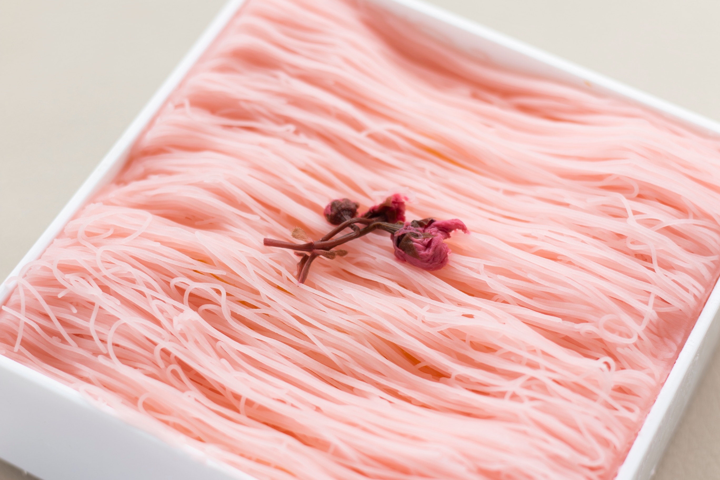 贅沢お重の桜餡モンブラン 1箱 モンブラン 国産 和栗 栗 くり スイーツ デザート 栗スイーツ 洋菓子 おかし おやつ ギフト プレゼント 贈答 冷凍 お中元 お歳暮 京都 京丹波 10000円 ※北海道・沖縄・その他離島は配送不可。