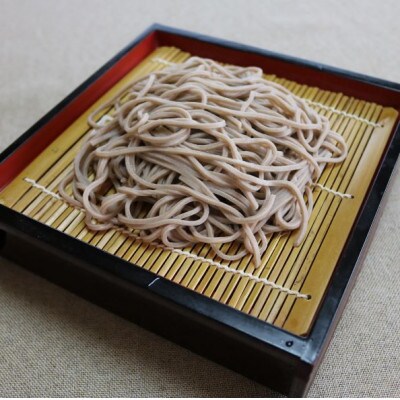 菊水そば 1.6kg(200g×8パック) お祝いやギフトにもオススメ、小分けになった生そば【配送不可地域：離島】【1573665】