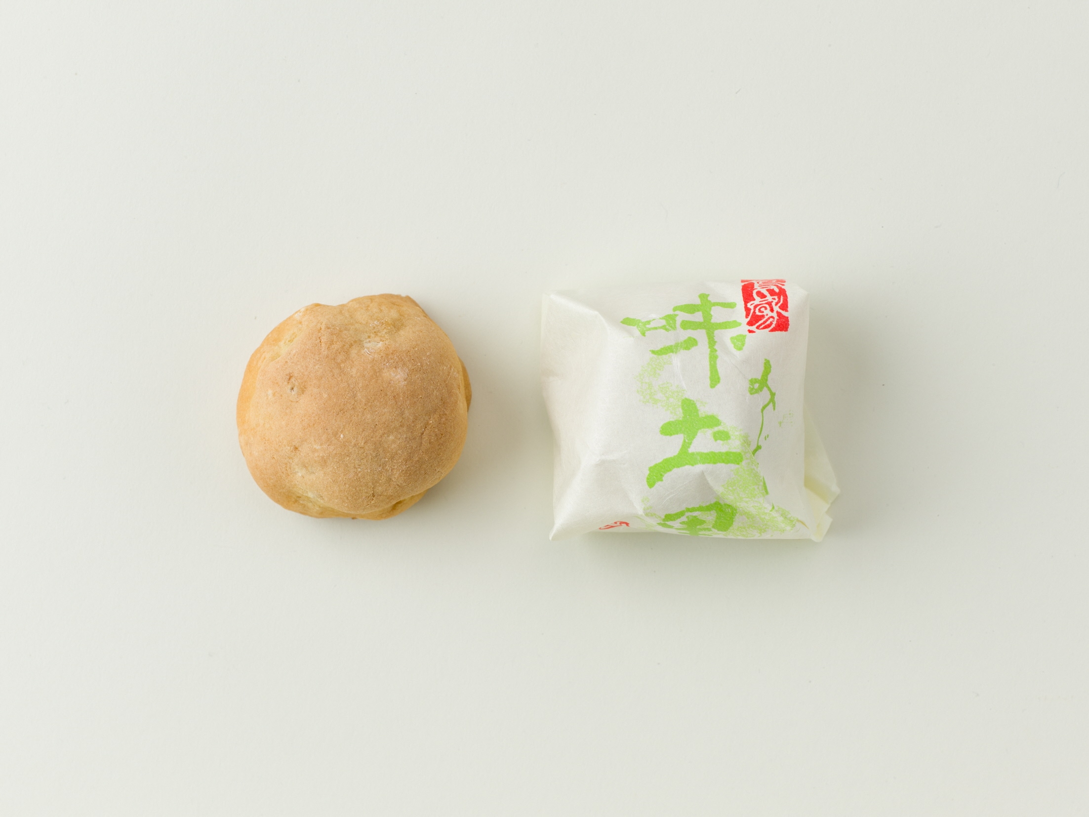 京都与謝野町のおみやげ定番の和菓子セット【もなか10個 味土里20個 】贈り物・ギフトにもおすすめ【配送不可地域：離島・北海道・沖縄県】【1703534】