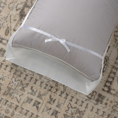 【シルクの枕カバー】×30枚 ひもで結ぶタイプ フリーサイズで大きな枕にも対応 白 無添加ヘアケアに【1631538】