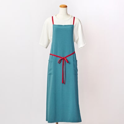 京都の伝統織物を使った丹後ちりめんエプロン(グリーン×赤)　プレゼント・ギフトにも　京都与謝野町より【1604675】