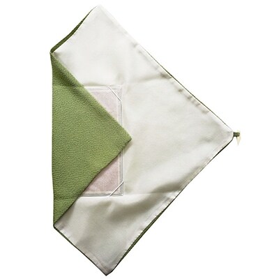 正絹ちりめん台付ふくさ (若草)　シルク100%　冠婚葬祭に便利な日本製袱紗　結婚式、法事・葬式に【1150242】