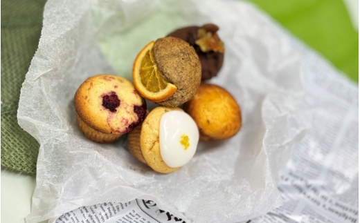 【障害福祉サービス事業所】手作りマフィン15個詰め合わせボックス 定期便【2ヶ月に1回×3回お届けいたします！】【snlf0001-tkb】