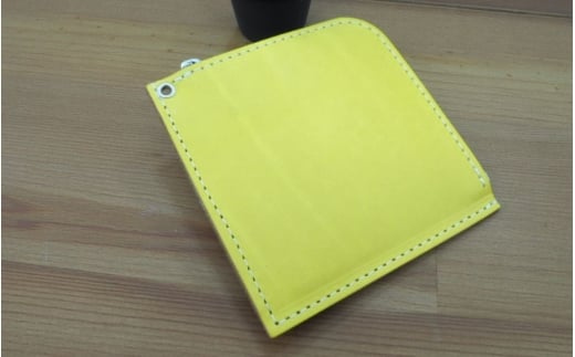 財布 プチウォレット 【イエロー】 革 ( 縦約11cm × 横約11cm × 厚さ約1.0cm )【lfco0004-1】
