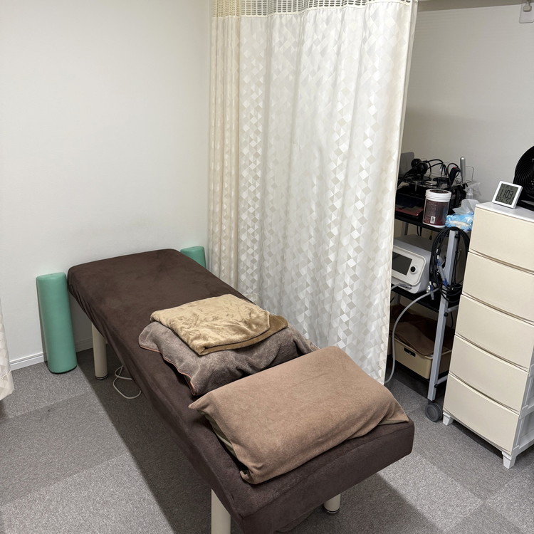 MOHALA鍼灸院施術体験チケット（鍼灸・整体・ストレッチ等の施術 15分） ※北海道・沖縄・離島への配送不可