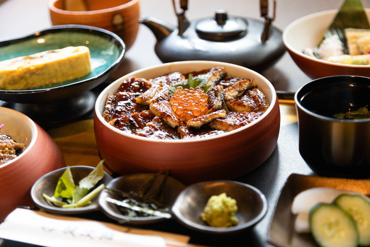 うなぎの鰻次郎 食事券　28,000円分 泉大津市｜うなぎ 鰻 蒲焼き 冷凍 活鰻 鰻次郎 うな重 土用 丑の日 お取り寄せ 高級 うなぎの日 ウナギ unagi