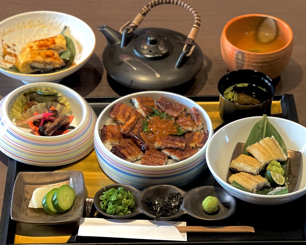 【定期便3ヶ月】[特大] 国産 関西風地焼き うなぎ【白焼】 2尾 360g以上 ｜ うなぎ 泉大津 鰻 蒲焼き 冷凍鰻 活鰻 鰻次郎 うな重 土用の丑の日 お取り寄せ 高級 うなぎの日 ウナギ unagi ※離島への配送不可