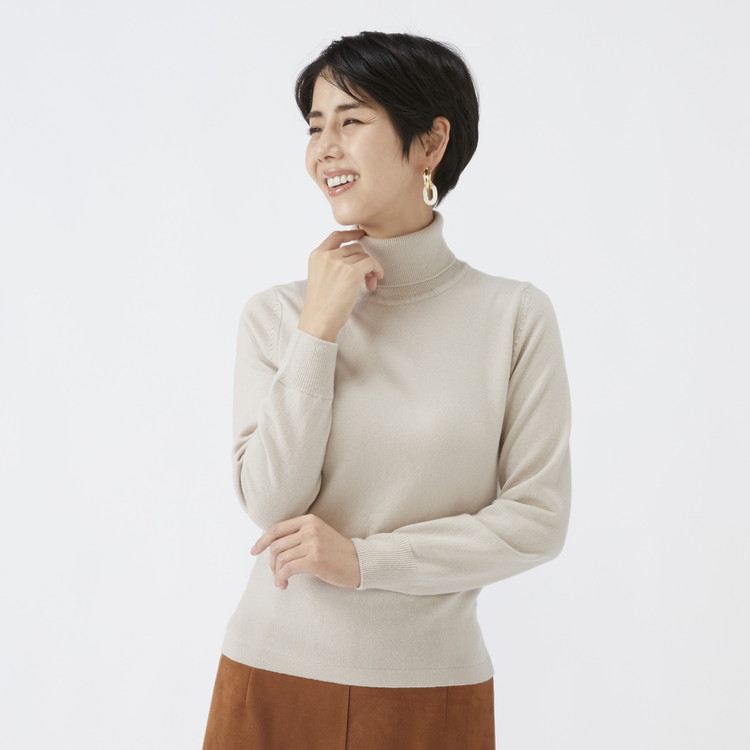 日本製 カシミヤ100% レディース タートルネック ライトベージュ S～Lサイズ