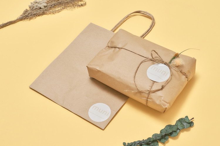 【アイボリー×空色】【名入れ可】ハートの形が機能的！ありそうでなかったベビーブランケット ハートブランケット (泉大津毛布)