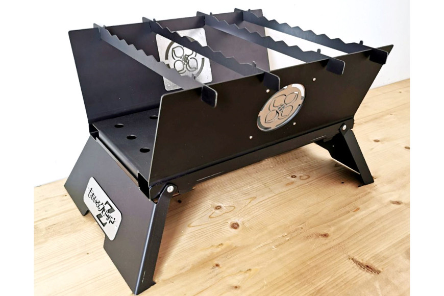 ももいろクローバーZ×焚き火台 cacomi black fire コラボグッズ 1台 ももクロ キャンプ BBQ｜新星金属製作所 大阪府 守口市 [2575]