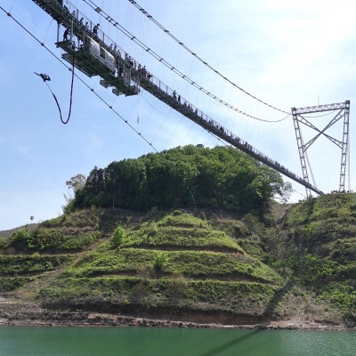 【GRAVITATE OSAKA】ブリッジバンジー+入園・吊り橋&飲食クーポン券(1名様分)【1659548】