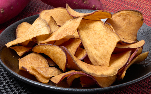 【4袋:うす塩】らんらんのお芋チップス　多数メディアで紹介　北大阪で行列のできるお芋専門店【1643442】