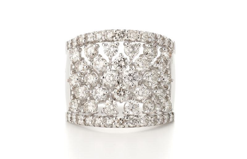 ARC-EN-CIEL プラチナ ダイヤリング（計 3.0ct）【鑑別書付き ジュエリー プレゼント ギフト ファッション アクセサリー 贈り物 贈答 お祝い 記念日】