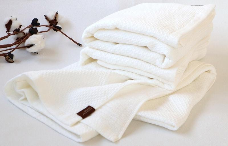 【ソフトハニカム】泉州南部織 バスタオル3枚セット（ホワイト）+ソフトハニカム織ハーフハンカチ1枚