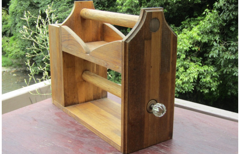 手作り木製 キッチンやアウトドアに便利！3種が入るペーパーラックL 030D149