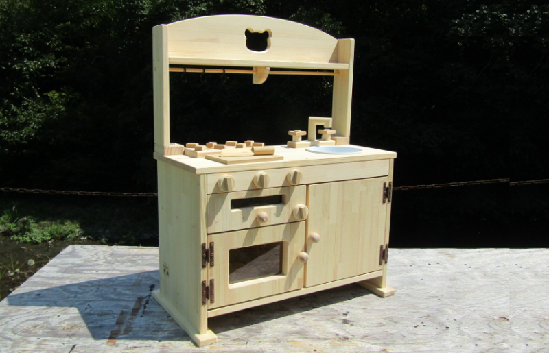 手作り木製「棚付き」ままごとキッチン 魚焼きグリル付き すかし入り GHK-R2 素材色バージョン 099H2215