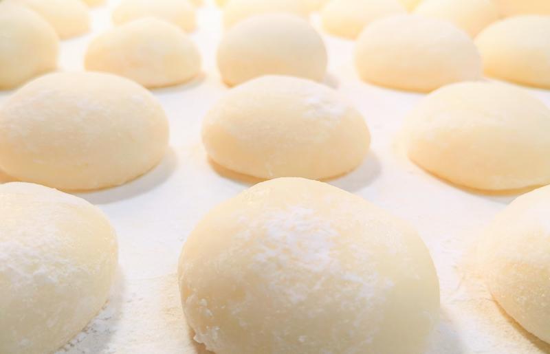 老舗餅屋さんが作るチーズ入り杵つき生丸餅(白) 18個入り