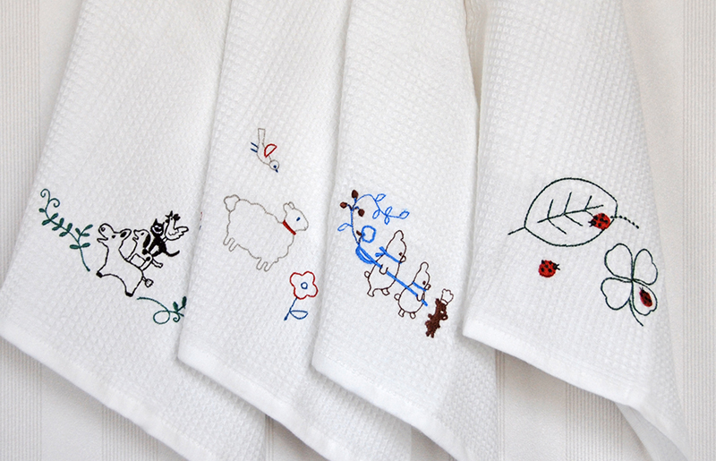 シンジカトウ「ふきぴか キッチンタオル（刺繍）」セット【泉州タオル 国産 吸水 普段使い 無地 シンプル 日用品 家族 ファミリー】