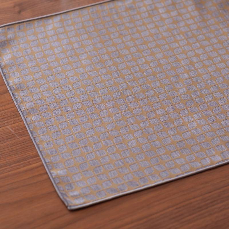 ããŒãã«ã©ã³ã㌠Calm Table runnerïŒã«ã«ã ã€ã³ãã£ãŽ