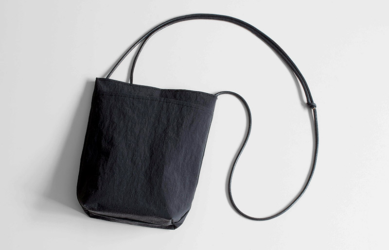 ミニショルダーバッグ KONBU(R)【ブラック 撥水素材 ナイロン生地 日本製 軽量 ファッション】　