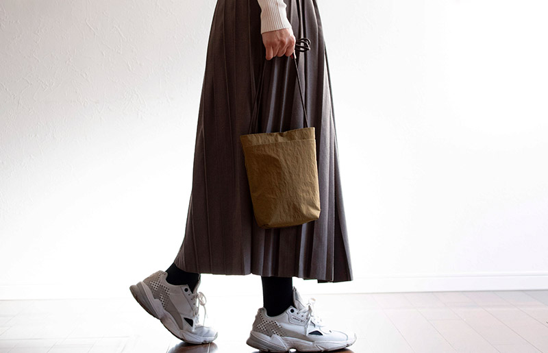 ããã·ã§ã«ããŒããã° KONBU(R)ããã©ãŠã³ æ¥æ°ŽçŽ æ ãã€ãã³çå° æ¥æ¬è£œ 軜é ãã¡ãã·ã§ã³ã