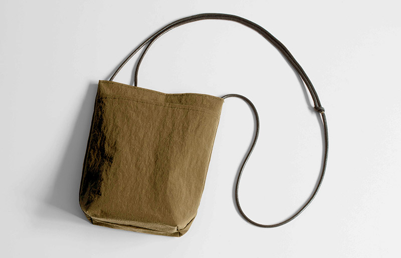 ããã·ã§ã«ããŒããã° KONBU(R)ããã©ãŠã³ æ¥æ°ŽçŽ æ ãã€ãã³çå° æ¥æ¬è£œ 軜é ãã¡ãã·ã§ã³ã