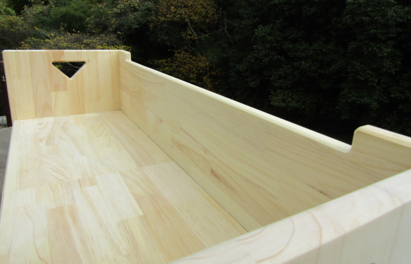 手作り木製 幼児用長いす「高さが2種類使える！」