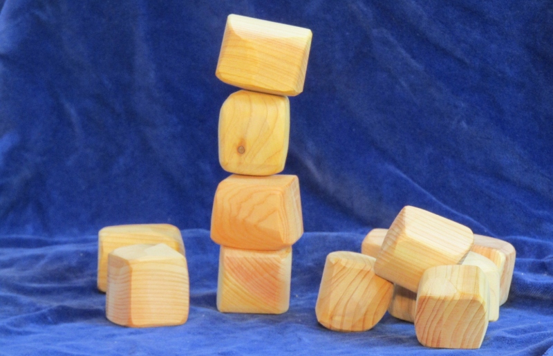 手作り国産桧製 積みづらい積み木「積めますか？」