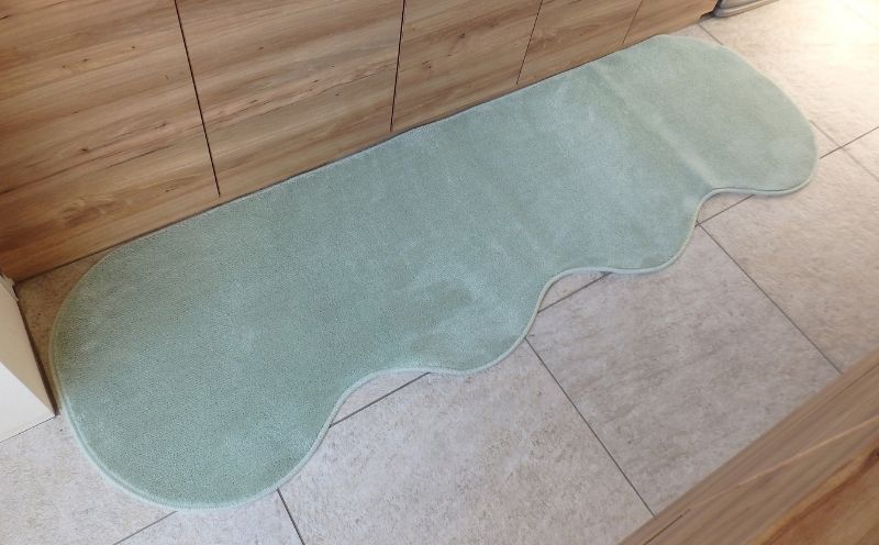 北欧風キッチンマット ラグマットタイプ 65×270cm ピーナッツ型 アッシュミント 抗菌防臭 SEK 織人しきもの屋工房