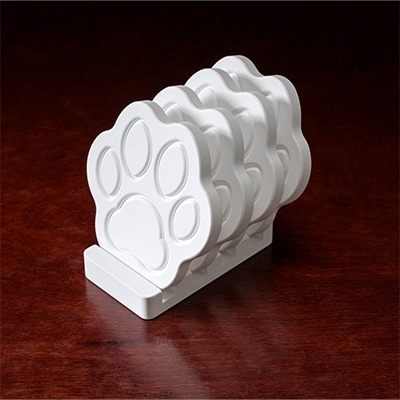 珪藻土では無い新素材　木材の様な新感覚　肉球型吸水コースター【1382740】