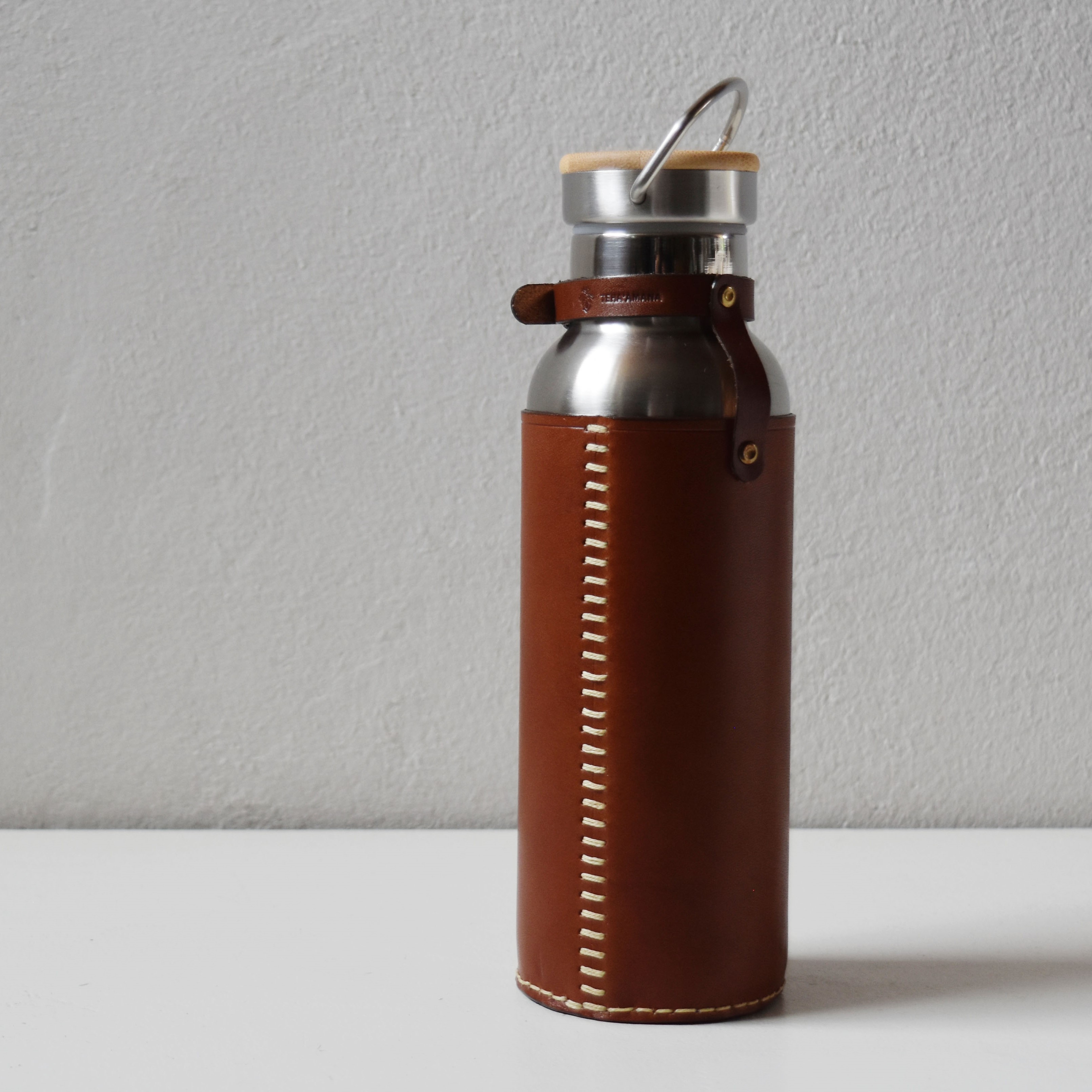 Teha’amana Bottle+Bottle Cover ステンレスボトル+革のボトルセット ブラック テハマナ 革 皮 雑貨 おしゃれ ボトルカバー レザー 本革 ドリンク こだわりの逸品 地域特産品 ギフト 自分用 人気 おすすめ