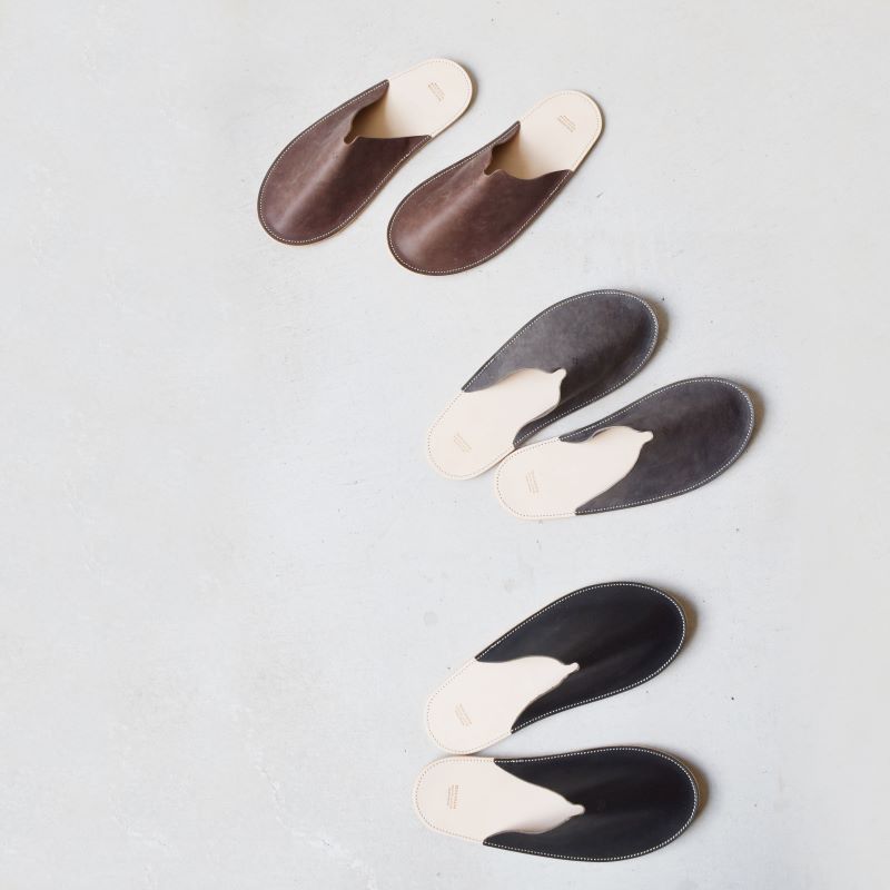 Tehaâamana Slipper Smoke M ãããã ã¹ãªãã ã¹ã¢ãŒã¯ M ãã©ãã¯ é© ç® é貚 ãããã ã¬ã¶ãŒ æ¬é© ãã ããã®éžå å°åç¹ç£å ã®ãã èªåçš äººæ° ãããã