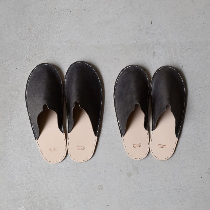 Tehaâamana Slipper Smoke M ãããã ã¹ãªãã ã¹ã¢ãŒã¯ M ãã©ãã¯ é© ç® é貚 ãããã ã¬ã¶ãŒ æ¬é© ãã ããã®éžå å°åç¹ç£å ã®ãã èªåçš äººæ° ãããã