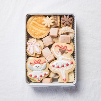 【贈答品】ポルカの夢はバレリーナ おしゃれ、おいしい、かわいい、すべて揃ったクッキー缶#06【1377499】